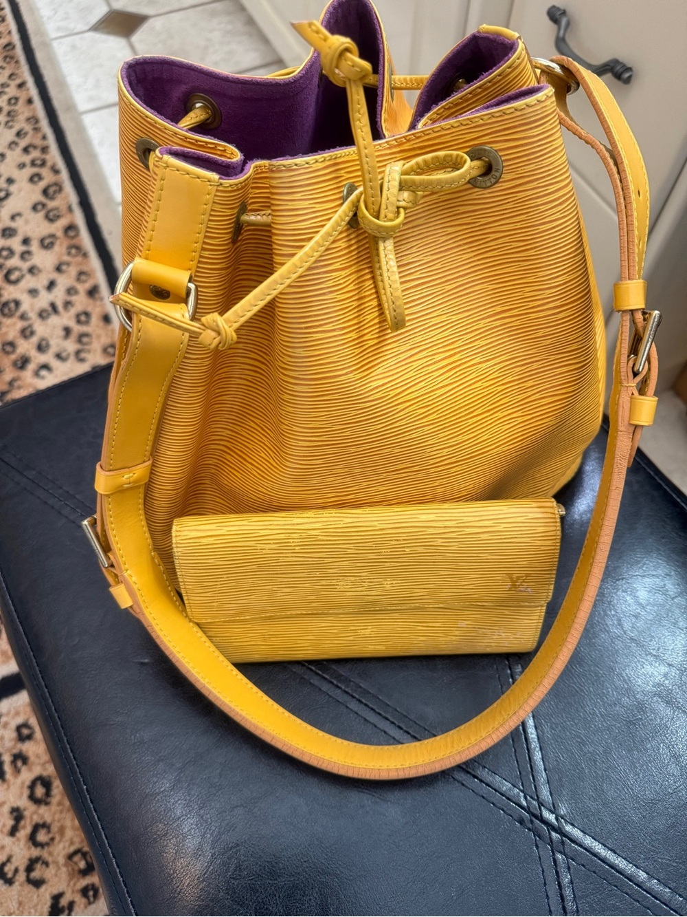 Louis Vuitton Sarah Trésor International Wallet in Yellow/Purple Epi Leather - Picture 10 of 10